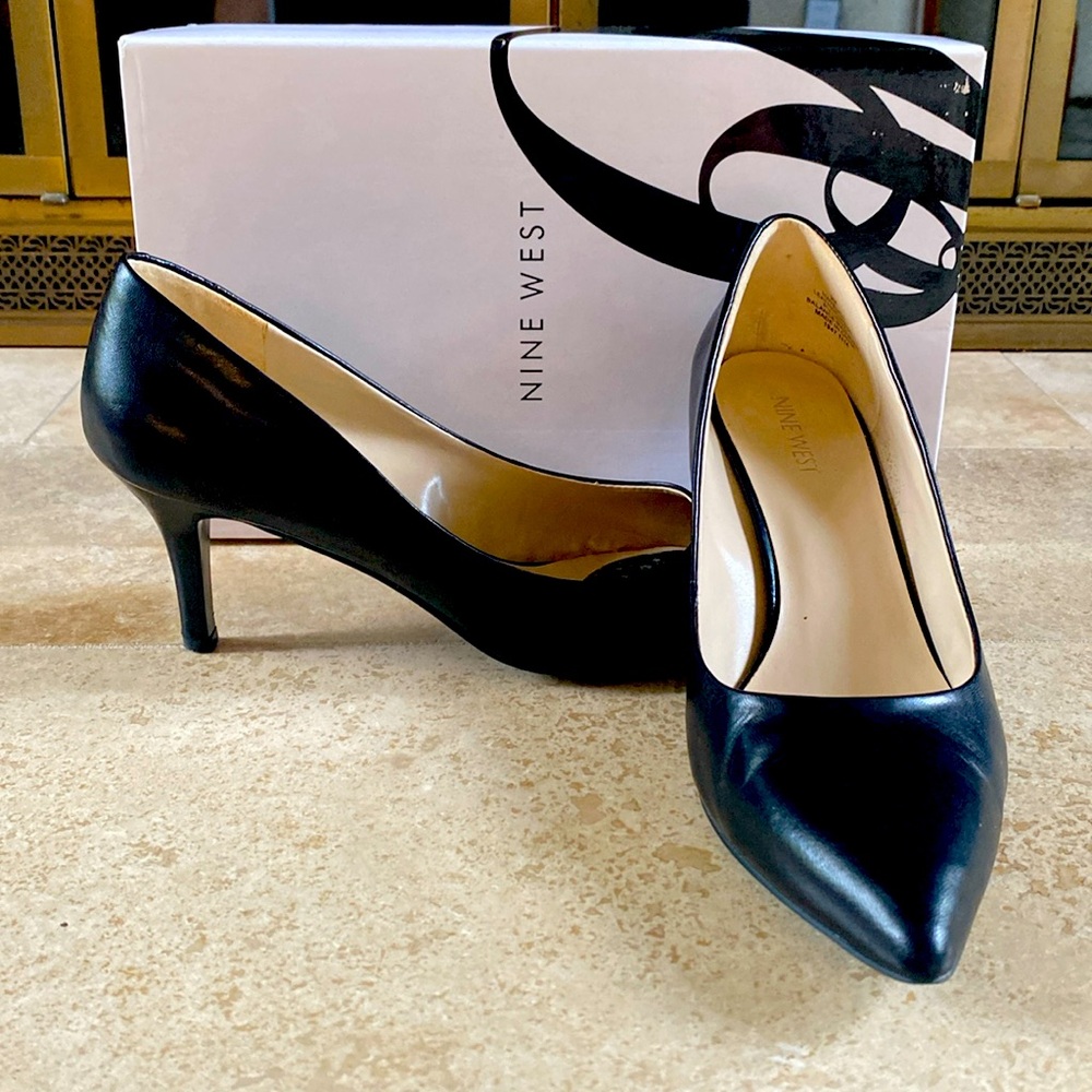 Nine West classic leather pumps